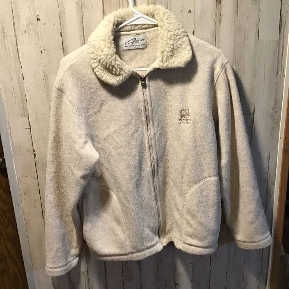 Jacket, cityscape, fleece size small